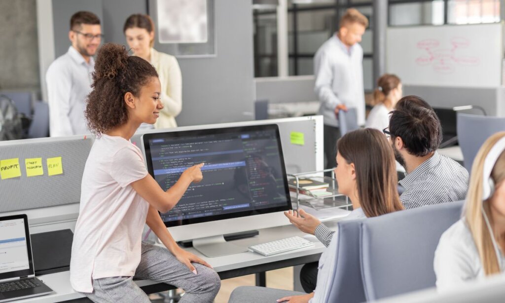 7 Tips to Choose the Best Website Designing Company in Gurgaon 2026. 2 best website designing company in gurgaon